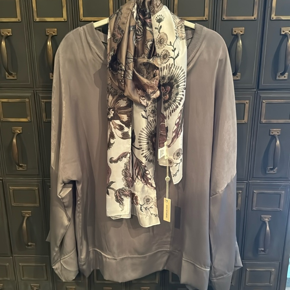 MissLook Top. / Max Studio Scarf - Picture 1 of 6